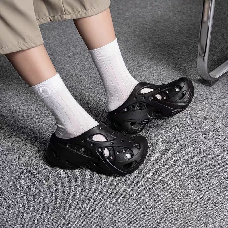 OwenGrid Unisex Non-Slip Caged Clog