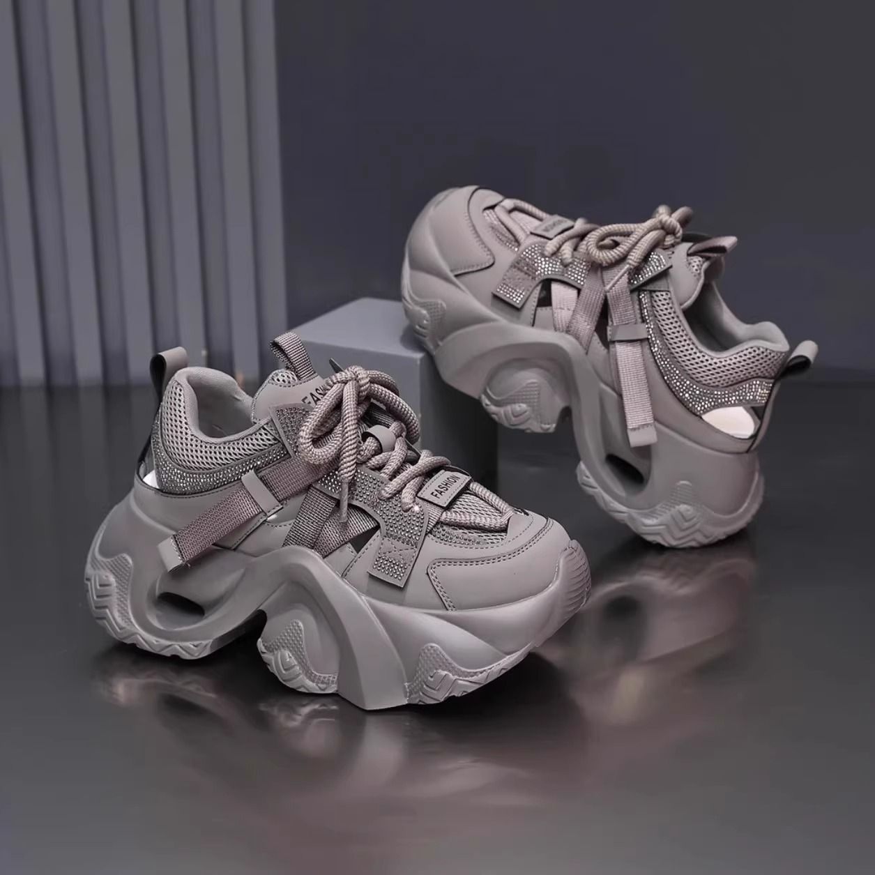 Women Ultra-light Breathable Thick-soled Shoes