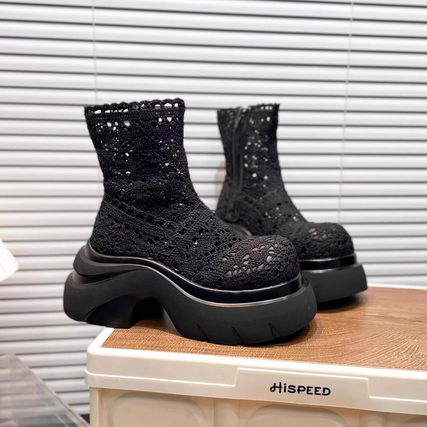 Women's Thick-soled Lace Mesh Breathable Martin Boots