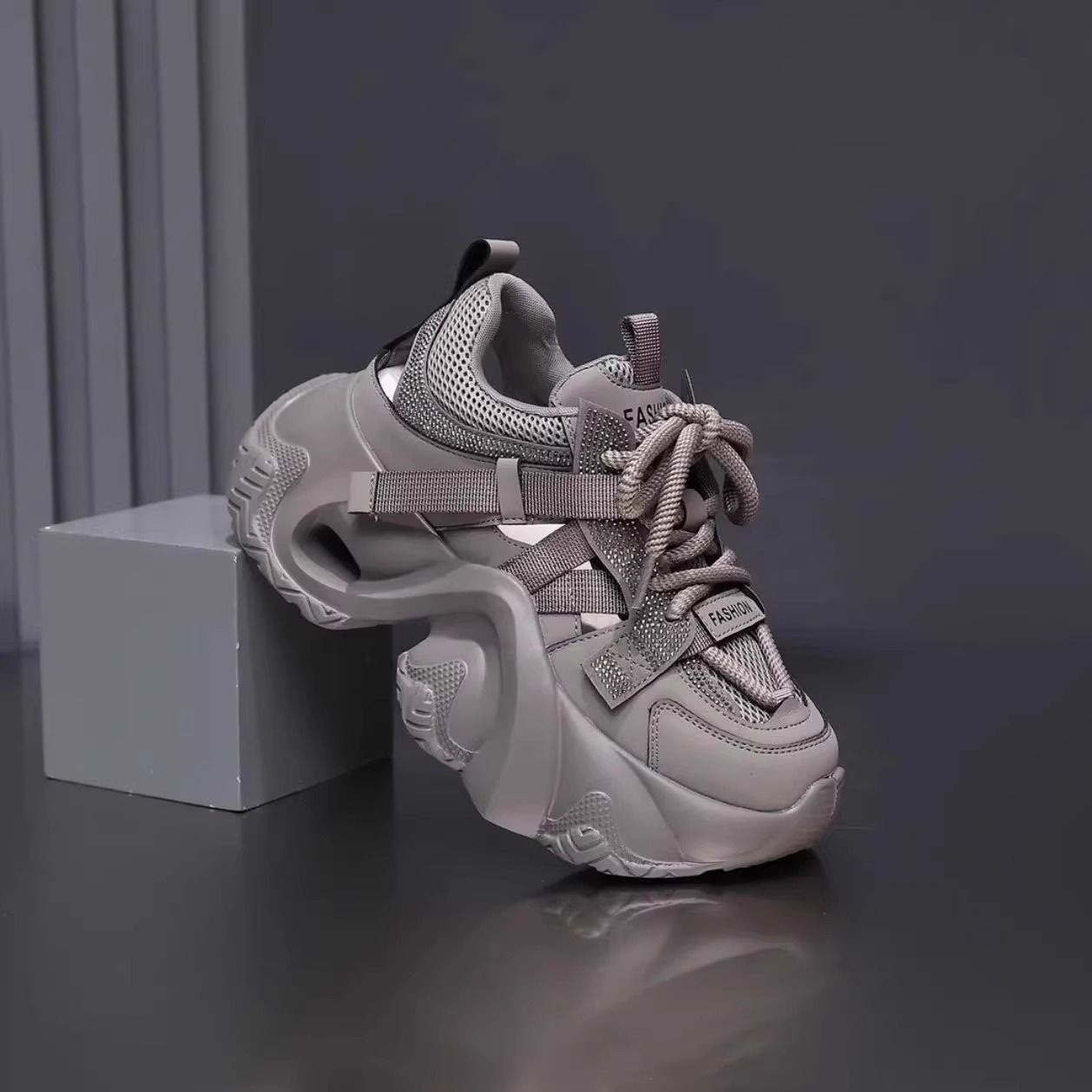 Women Ultra-light Breathable Thick-soled Shoes