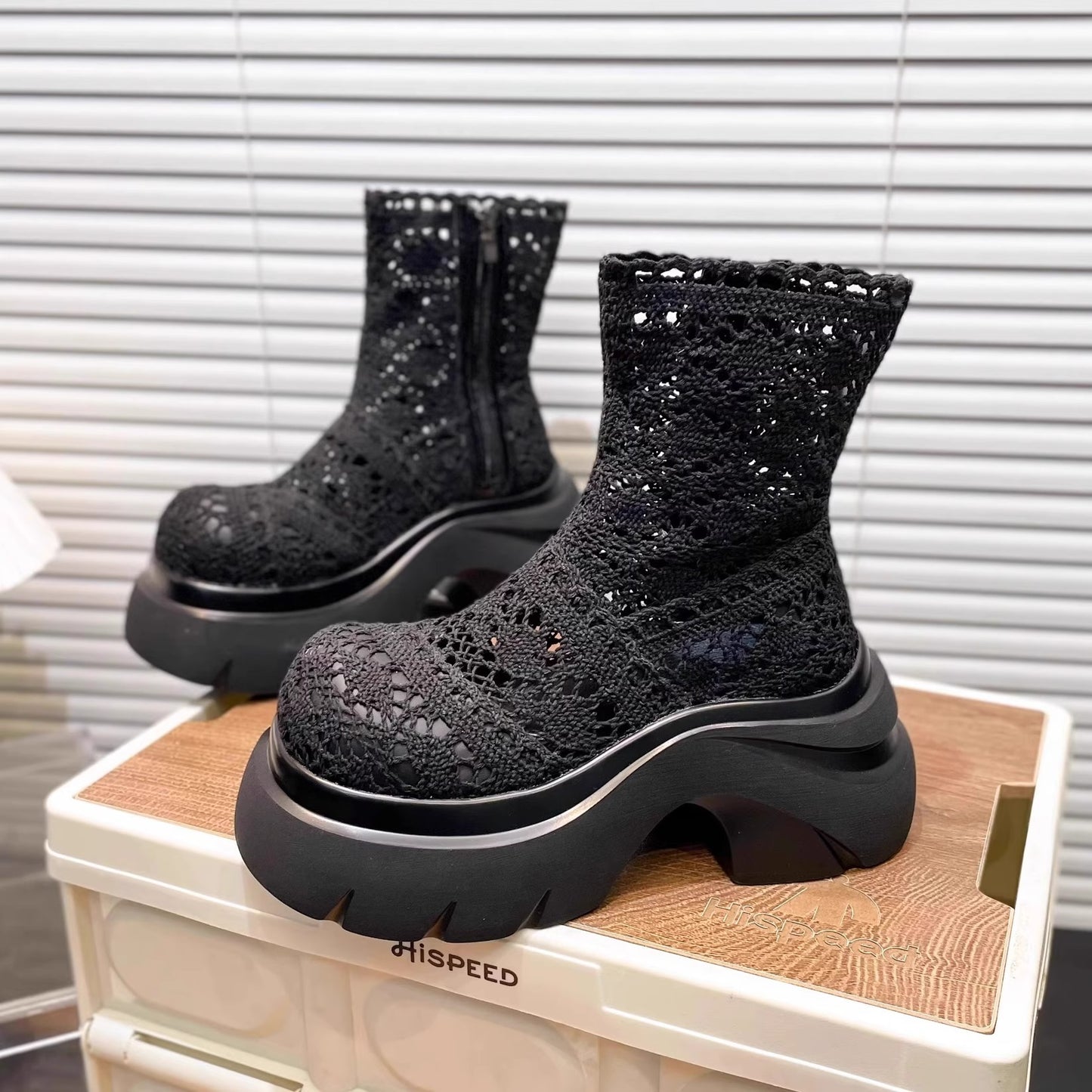 Women's Thick-soled Lace Mesh Breathable Martin Boots