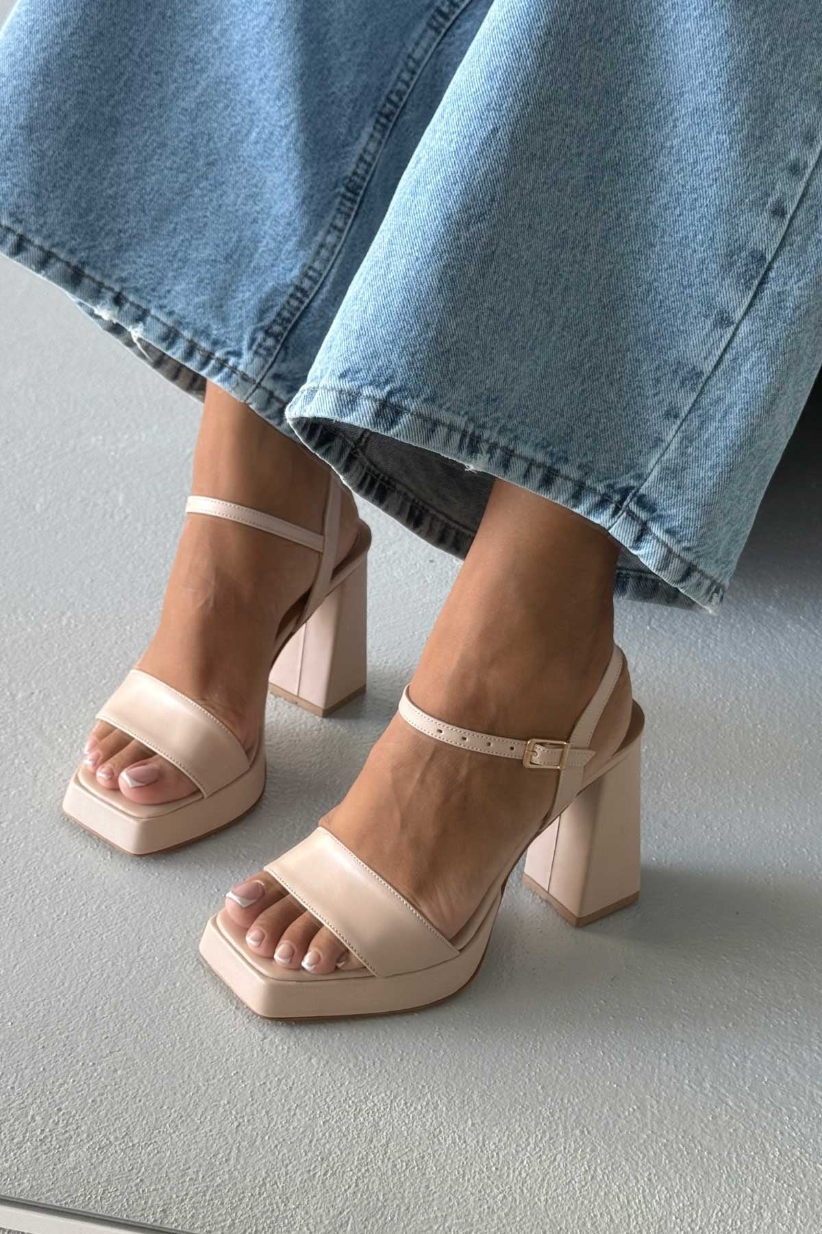 Matte Flat Toe Chunky High Heels