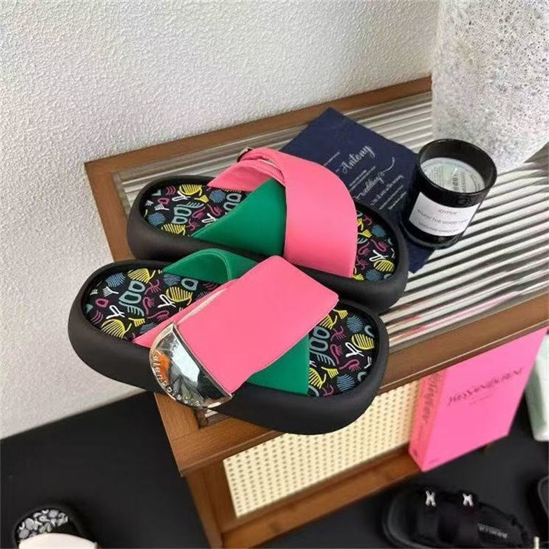 Women's Thick-soled Versatile Graffiti Slippers