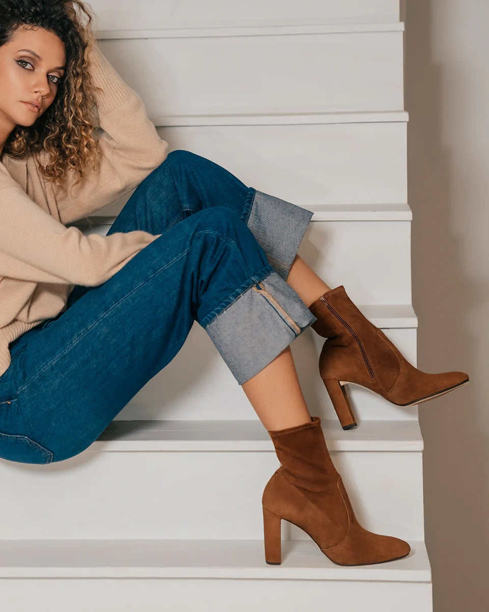 Autumn Women's Pointed Suede Chunky Heel Ankle Boots